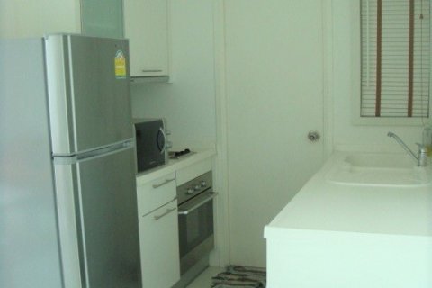 Condominio de 3 dormitorios en Phra Khanong, Bangkok, Tailandia № 143303 - foto 2
