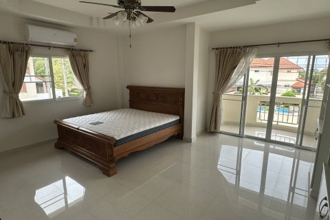 House in Pattaya, Thailand 4 bedrooms № 151398 - photo 13