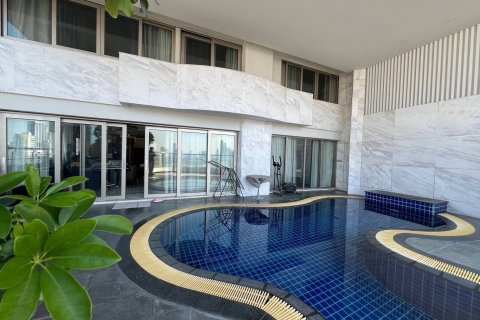 Condo in Bangkok, Thailand, 3 bedrooms № 144616