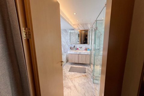 Condominio de 3 dormitorios en Bangkok, Tailandia № 144616 - foto 17