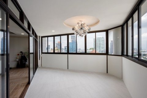 Condominio de 3 dormitorios en Bangkok, Tailandia № 144617 - foto 13