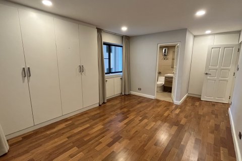 Condominio de 3 dormitorios en Watthana, Bangkok, Tailandia № 200819 - foto 2