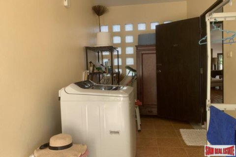 Chalet de 5 dormitorios en Nai Harn Beach, Tailandia № 202421 - foto 5