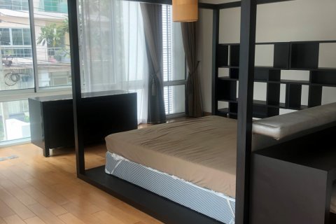 Condominio de 4 dormitorios en Bangkok, Tailandia № 143563 - foto 6