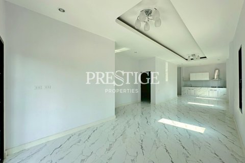 Casa de 3 dormitorios en Pattaya, Tailandia № 208993 - foto 4