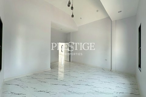 Casa de 3 dormitorios en Pattaya, Tailandia № 208993 - foto 13