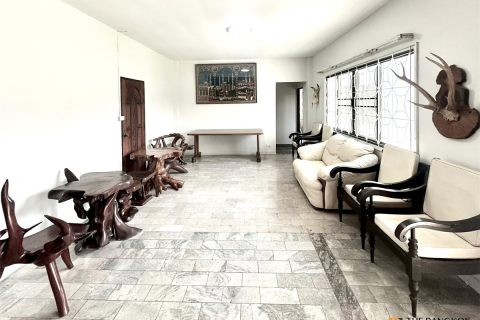 Haus in Bangkok, Thailand 6 Schlafzimmer № 190354 - Foto 3