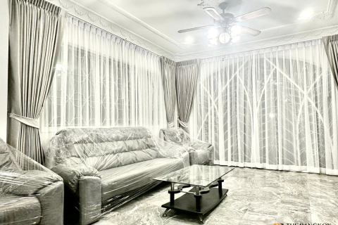 Haus in Bangkok, Thailand 6 Schlafzimmer № 190354 - Foto 5