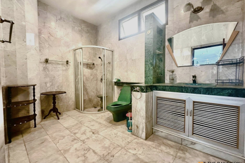 Haus in Bangkok, Thailand 6 Schlafzimmer № 190354