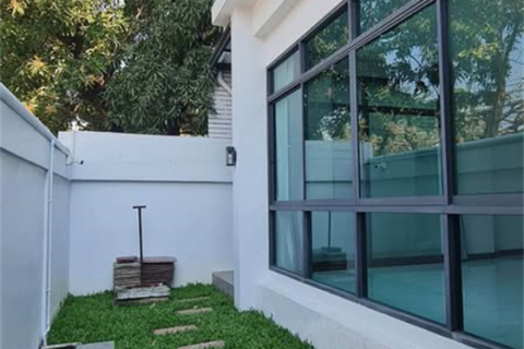Haus in Bangkok, Thailand 4 Schlafzimmer № 190353 - Foto 3