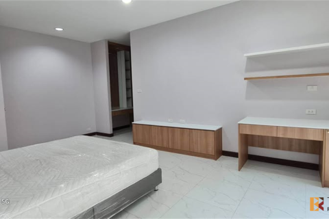 Haus in Bangkok, Thailand 4 Schlafzimmer № 190353 - Foto 6