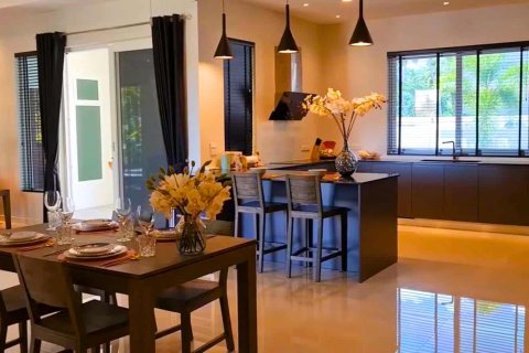 Villa in Sam Roi Yot, Thailand 3 bedrooms № 165848 - photo 13