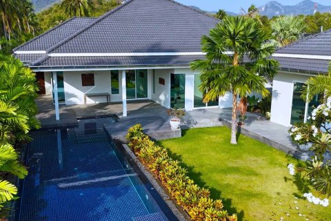 Villa in Sam Roi Yot, Thailand 3 bedrooms № 165848 - photo 7