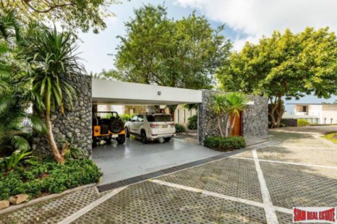 Chalet de 5 dormitorios en Tha Chang, Tailandia № 203073 - foto 3