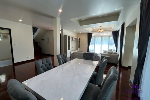 Casa de 3 dormitorios en Hang Dong, Tailandia № 163892 - foto 5