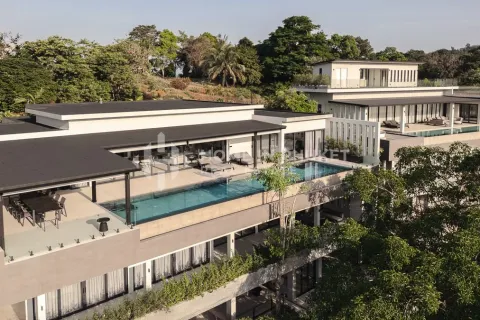 Casa de 5 dormitorios en Phuket, Tailandia № 163898