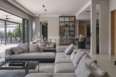 Casa de 5 dormitorios en Phuket, Tailandia № 163898 - foto 4