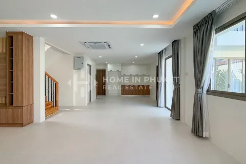 Casa de 4 dormitorios en Chalong, Tailandia № 163896 - foto 5