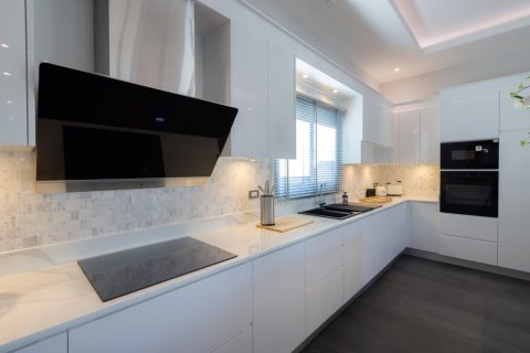 Chalet de 3 dormitorios en Hua Hin, Tailandia № 165793 - foto 28