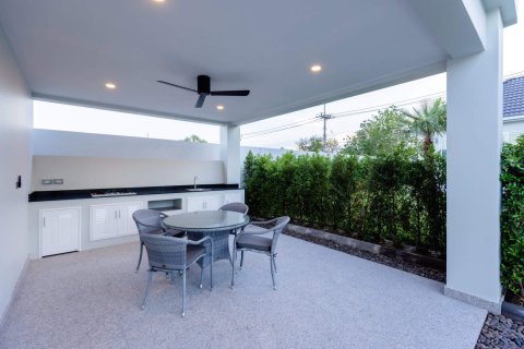 Chalet de 3 dormitorios en Hua Hin, Tailandia № 165793 - foto 16