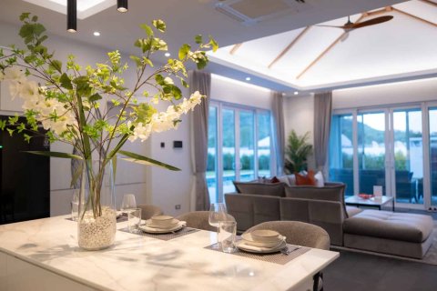 Chalet de 3 dormitorios en Hua Hin, Tailandia № 165793 - foto 15
