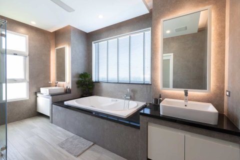 Chalet de 3 dormitorios en Hua Hin, Tailandia № 165794 - foto 17