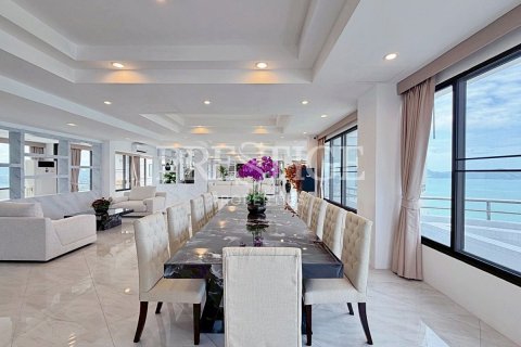 Condo in Pattaya, Thailand, 2 bedrooms № 202034 - photo 9