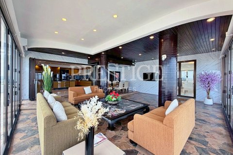 Condo in Pattaya, Thailand, 2 bedrooms № 202034 - photo 13