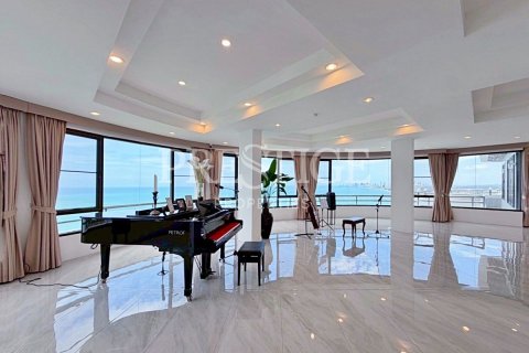 Condo in Pattaya, Thailand, 2 bedrooms № 202034 - photo 5