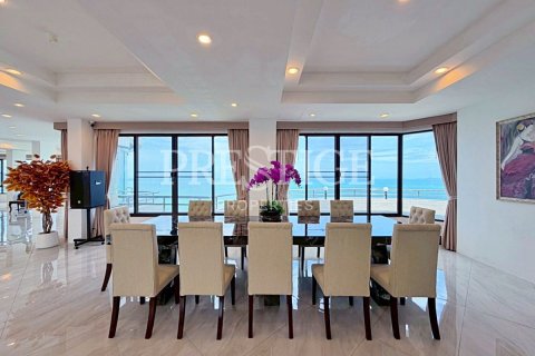 Condo in Pattaya, Thailand, 2 bedrooms № 202034 - photo 10