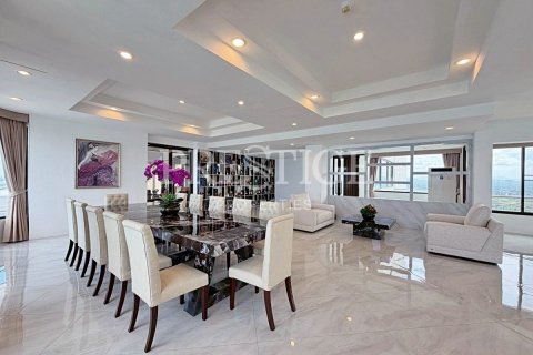 Condo in Pattaya, Thailand, 2 bedrooms № 202034 - photo 7