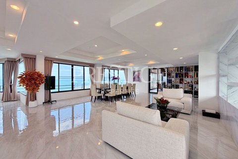 Condo in Pattaya, Thailand, 2 bedrooms № 202034 - photo 6