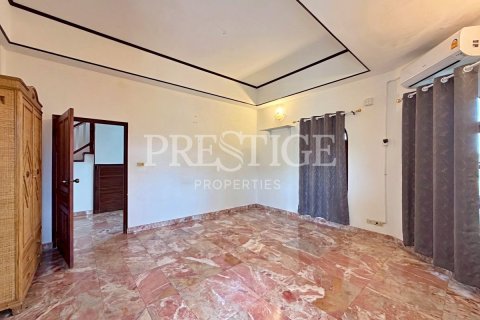 Casa de 5 dormitorios en Pattaya, Tailandia № 202037 - foto 19