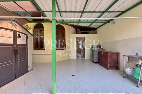 Casa de 5 dormitorios en Pattaya, Tailandia № 202037 - foto 30