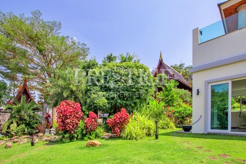 Casa de 7 dormitorios en Pattaya, Tailandia № 202032 - foto 28