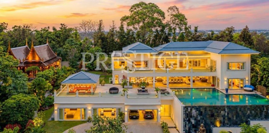 Casa de 7 dormitorios en Pattaya, Tailandia № 202032