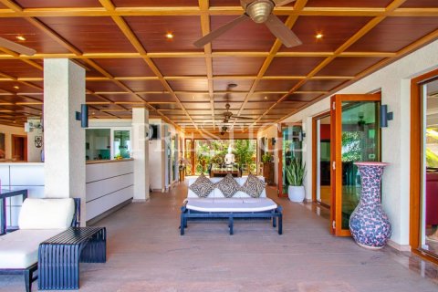 Casa de 7 dormitorios en Pattaya, Tailandia № 202032 - foto 19