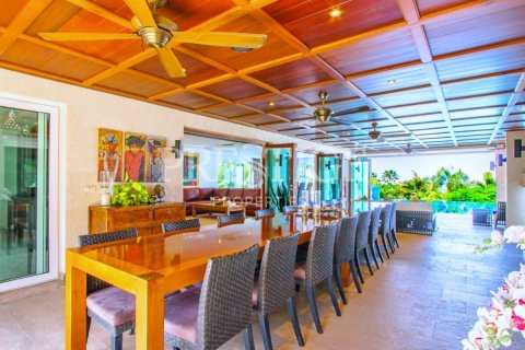 Casa de 7 dormitorios en Pattaya, Tailandia № 202032 - foto 5