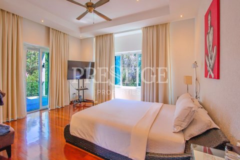 Casa de 7 dormitorios en Pattaya, Tailandia № 202032 - foto 13