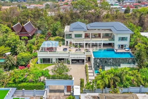 Casa de 7 dormitorios en Pattaya, Tailandia № 202032 - foto 30