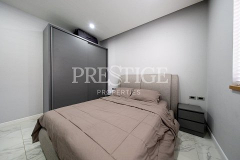 Casa de 4 dormitorios en Pattaya, Tailandia № 202033 - foto 15