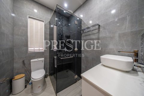 Casa de 4 dormitorios en Pattaya, Tailandia № 202033 - foto 16