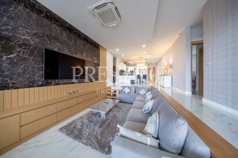 Casa de 4 dormitorios en Pattaya, Tailandia № 202033 - foto 4
