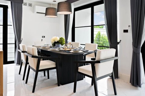 Casa de 6 dormitorios en Pattaya, Tailandia № 142794 - foto 7