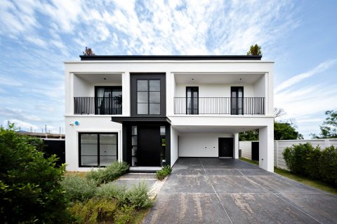 Haus in Pattaya, Thailand 6 Schlafzimmer № 142794