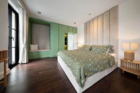 Casa de 6 dormitorios en Pattaya, Tailandia № 142794 - foto 17