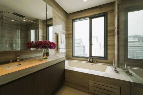 Condominio de 3 dormitorios en Bangkok, Tailandia № 180946 - foto 22
