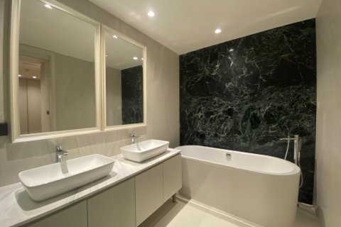Condominio de 3 dormitorios en Bangkok, Tailandia № 180945 - foto 10
