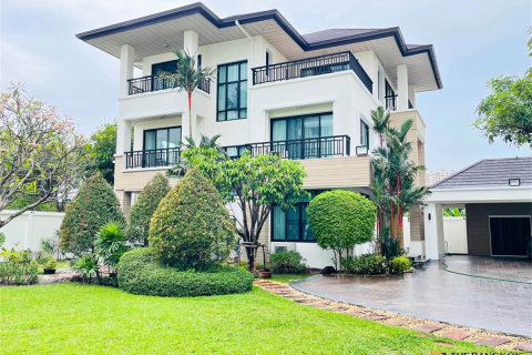 Haus in Bangkok, Thailand 4 Schlafzimmer № 190394 - Foto 10