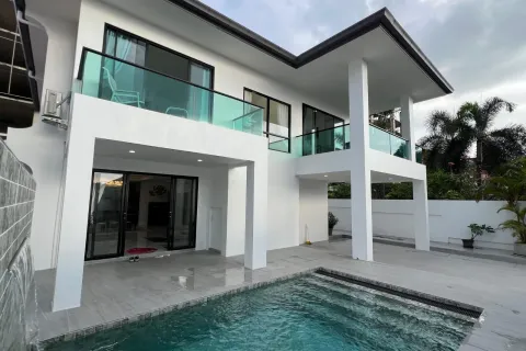Haus in Pattaya, Thailand 5 Schlafzimmer № 155668 - Foto 2